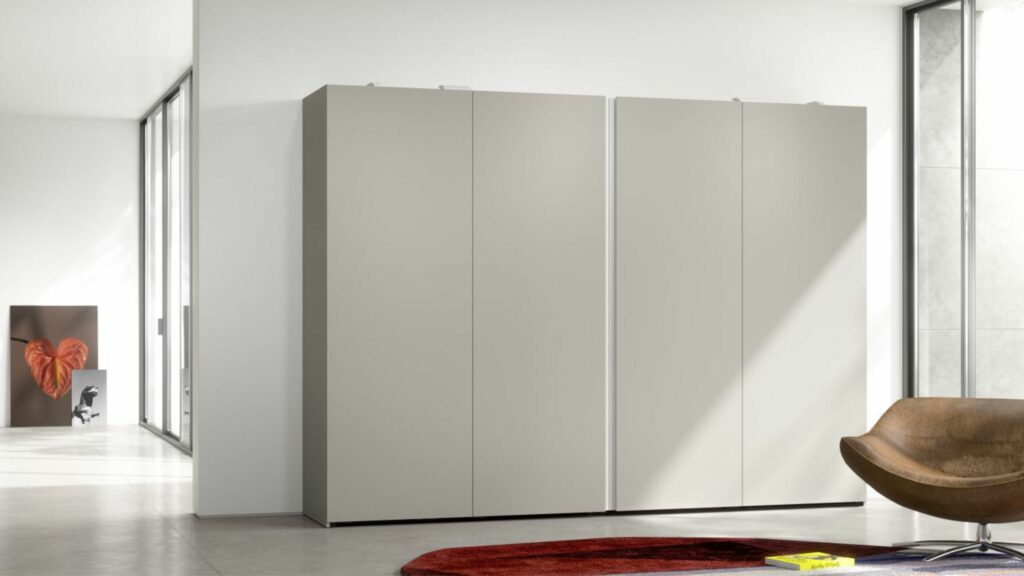 Kettnaker Schiebetüren-Schranksystem FLAT geschlossen
