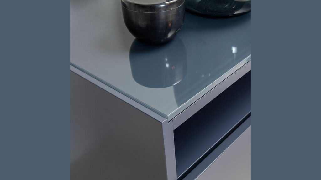 Rolf Benz Stretto Sideboard mit Abdeckplatte aus Glas