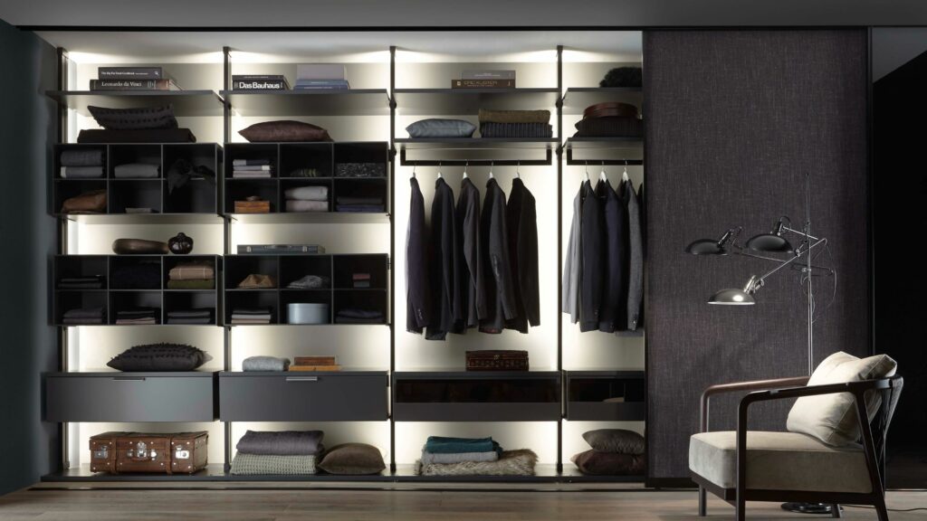 Ars Nova Centric Kleiderschrank
