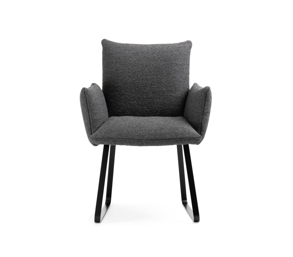 Bielefelder Werkstätten Stühle Heaven Dining schwarz mit Armlehne von vorne