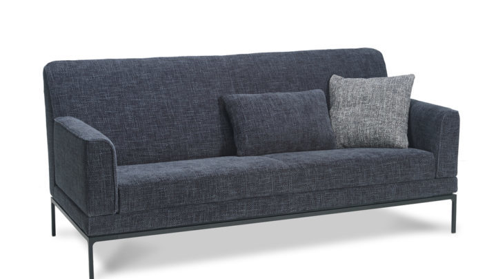 Sofa Glove pure von Jori in dunkelblau seitlich
