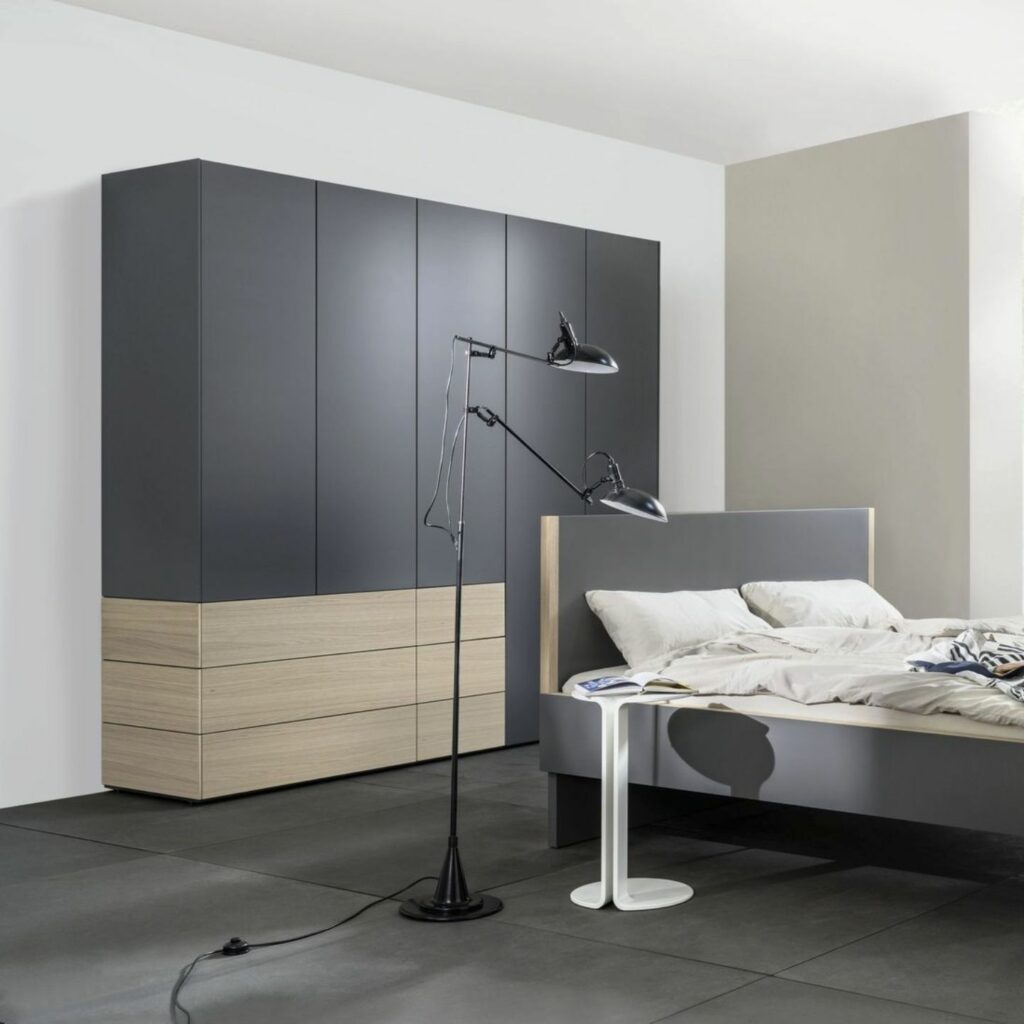 Sudbrock Möbel bei Möbel Meiss Kleiderschrank Miria Plus anthrazit Eiche