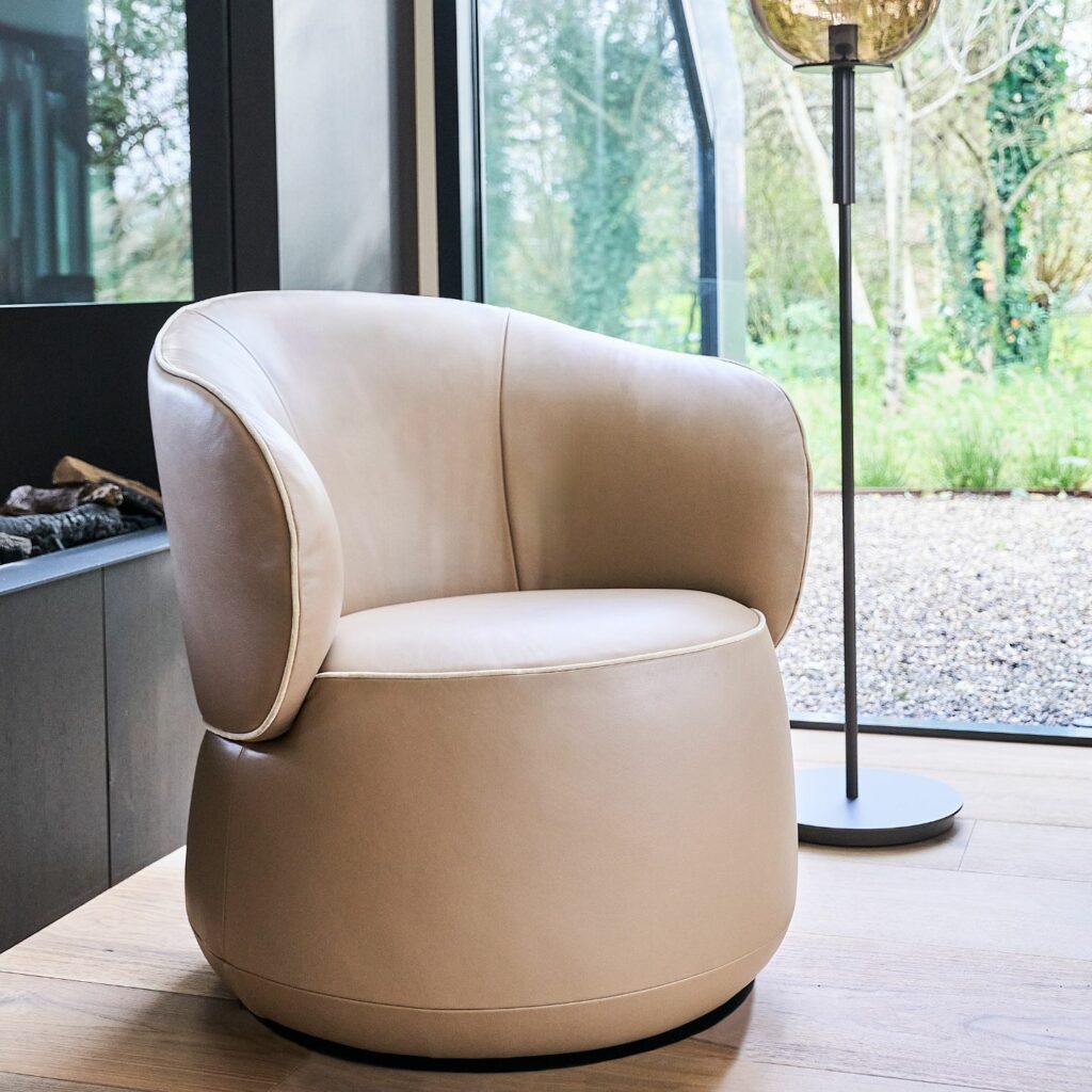 Bielefelder Werkstaetten Sessel Nimbo Leder creme