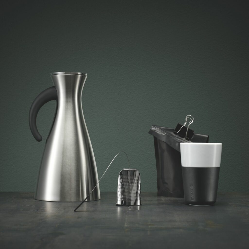 Eva Solo Thermoskanne Silber mit Tasse