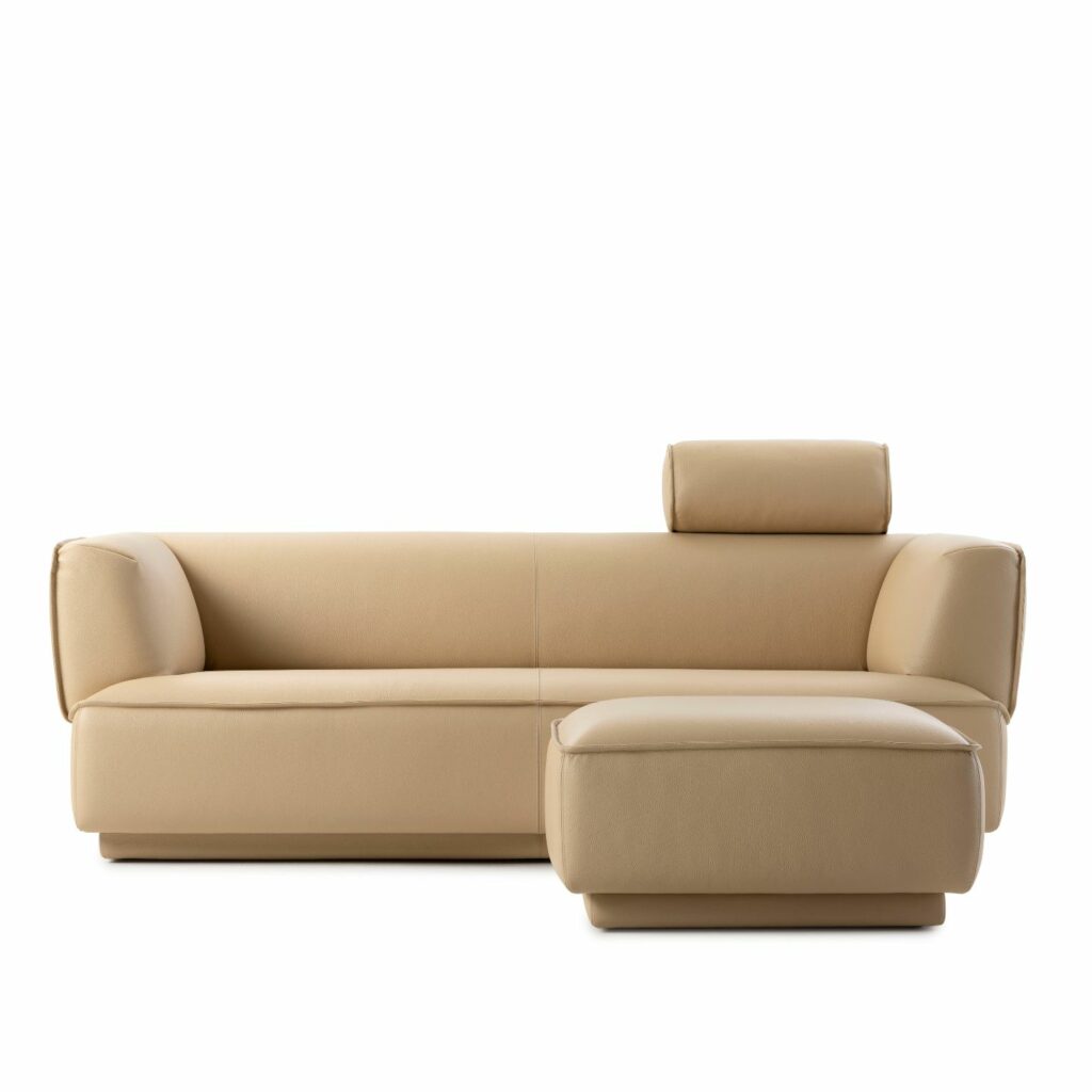 Leolux Sofa Loya braun mit Hocker und Kopfstütze