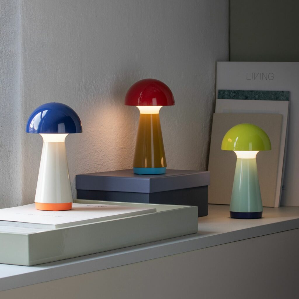 Remember Tischleuchte Lampe Bobbi auf Fensterbank