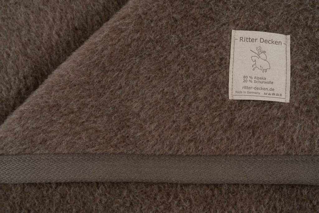 Ritter Decken Alpakadecke Perulama dunkelbraun meliert Detail